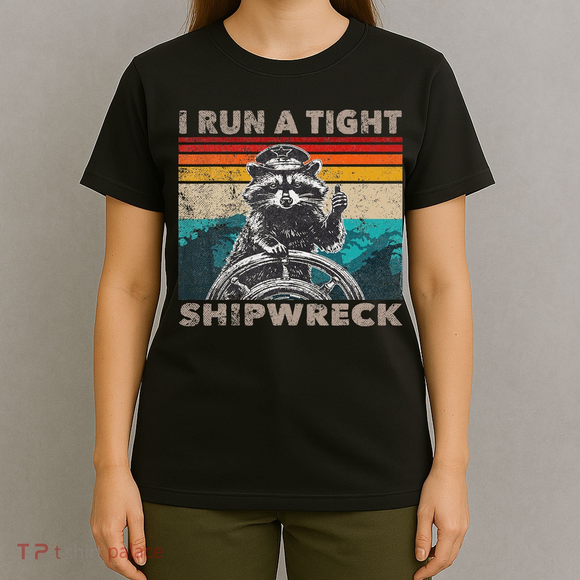 I Run A Tight Shipwreck Funny Raccoon Captain Vintage T-Shirt