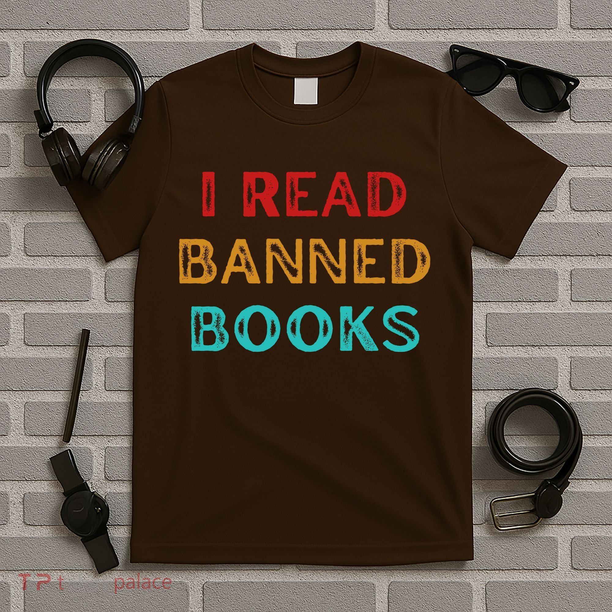 I Read Banned Books Im With The Banned Vintage Retro T-Shirt