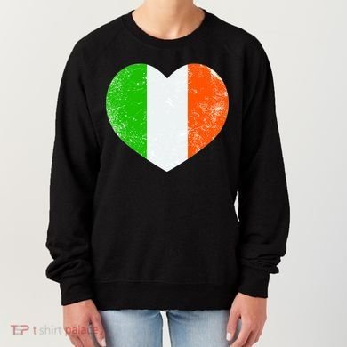 Ireland heart retro flag - St Patricks Day Women's Sweatshirt
