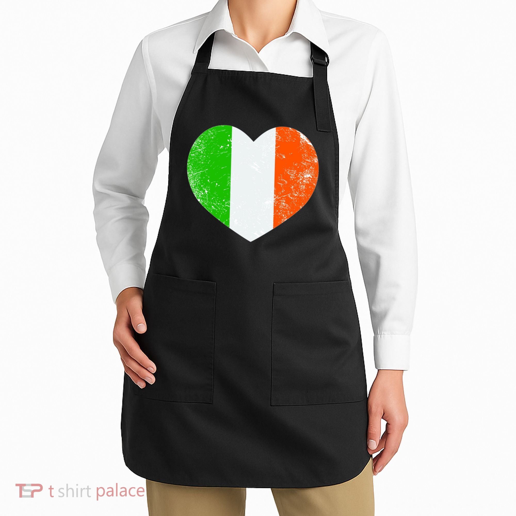 Ireland heart retro flag - St Patricks Day Apron