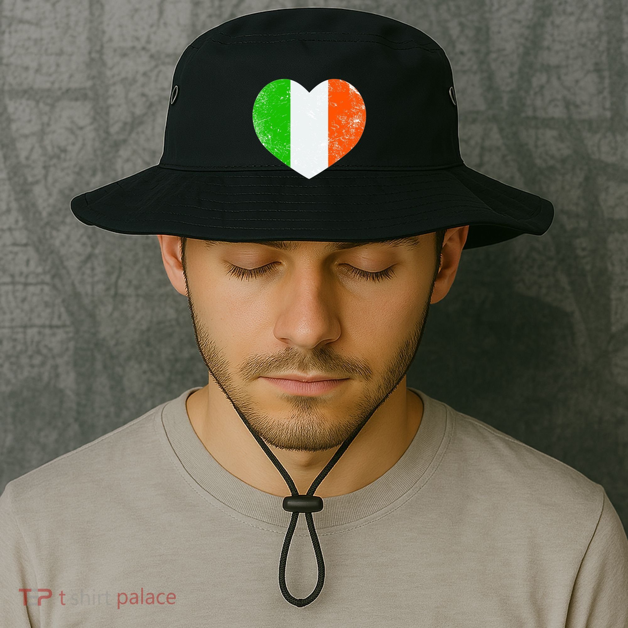 Ireland heart retro flag - St Patricks Day Bucket Hat