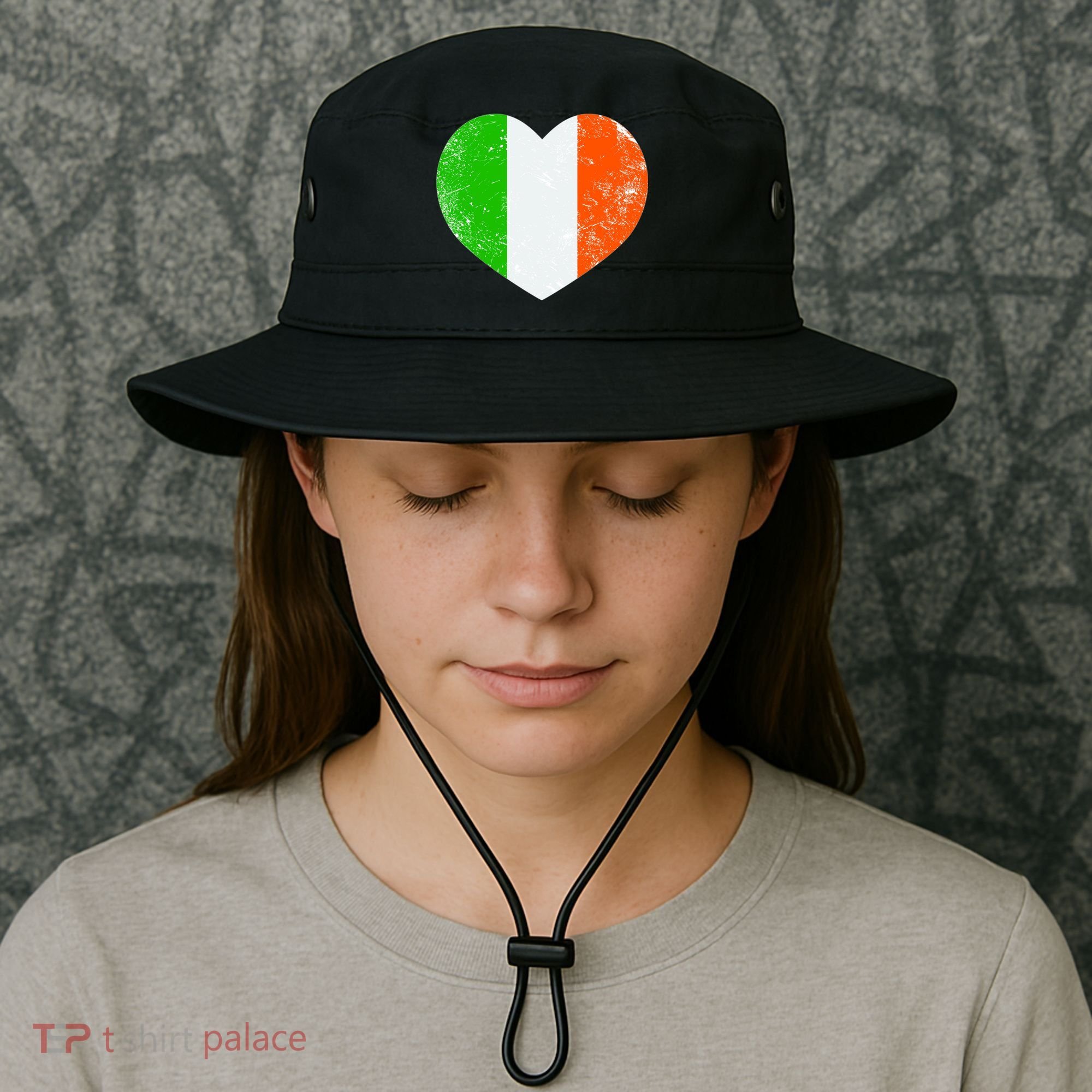 Ireland heart retro flag - St Patricks Day Bucket Hat