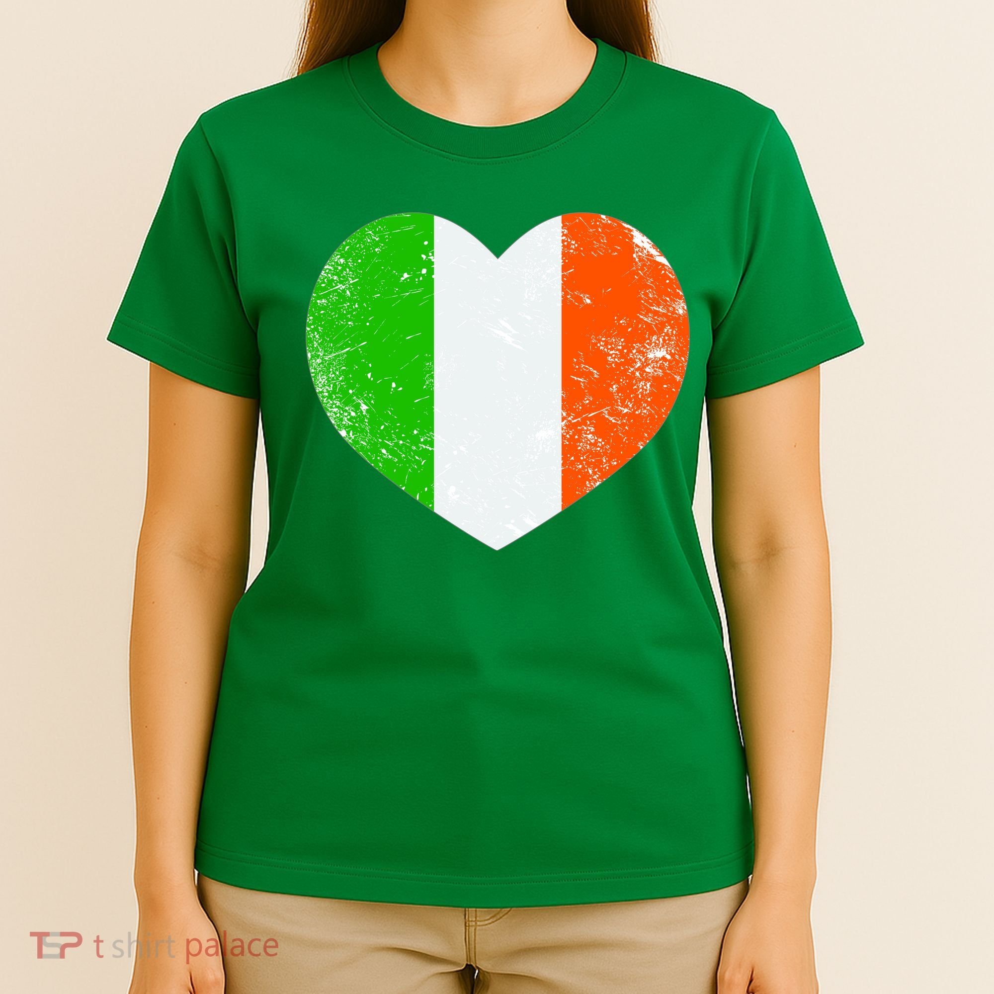 Ireland heart retro flag - St Patricks Day T-Shirt