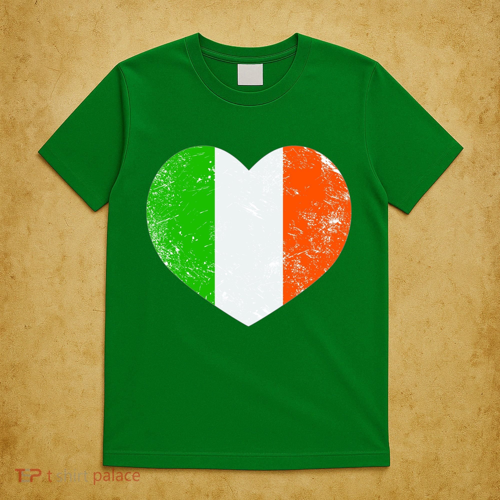 Ireland heart retro flag - St Patricks Day T-Shirt