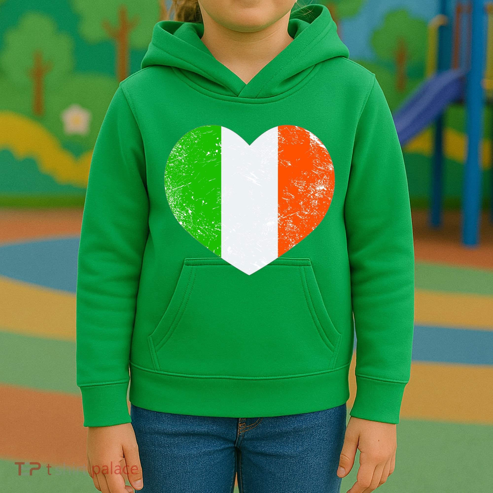 Ireland heart retro flag - St Patricks Day Kids Hoodie