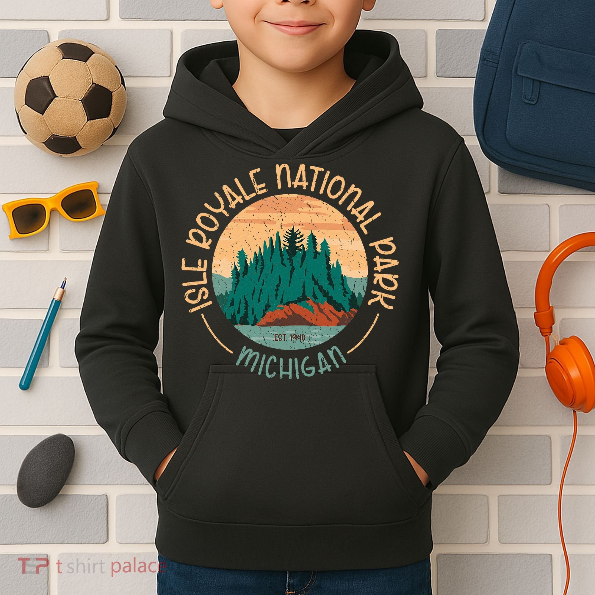 Isle Royale Michigan National Park Moose Sillhouete Kids Hoodie