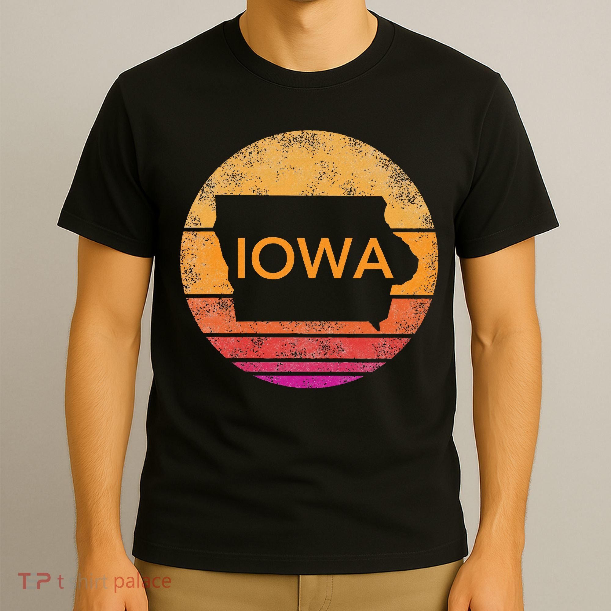 Iowa Retro Sunset  State Of Iowa Outline T-Shirt