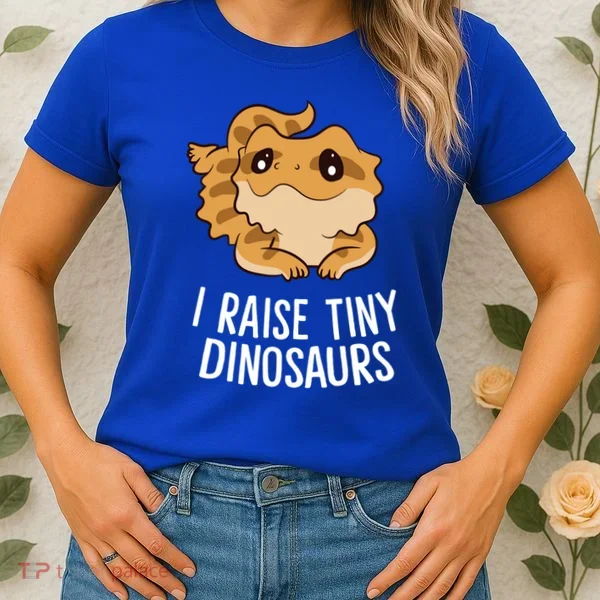 I Raise Tiny Dinosaurs Lizard Bearded Dragon Mom Gift Women's T-Shirt