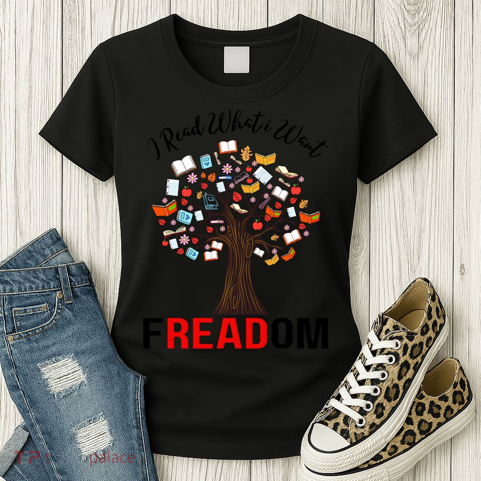 I Read What I Want Banned Books Week Librarian Women's T-Shirt