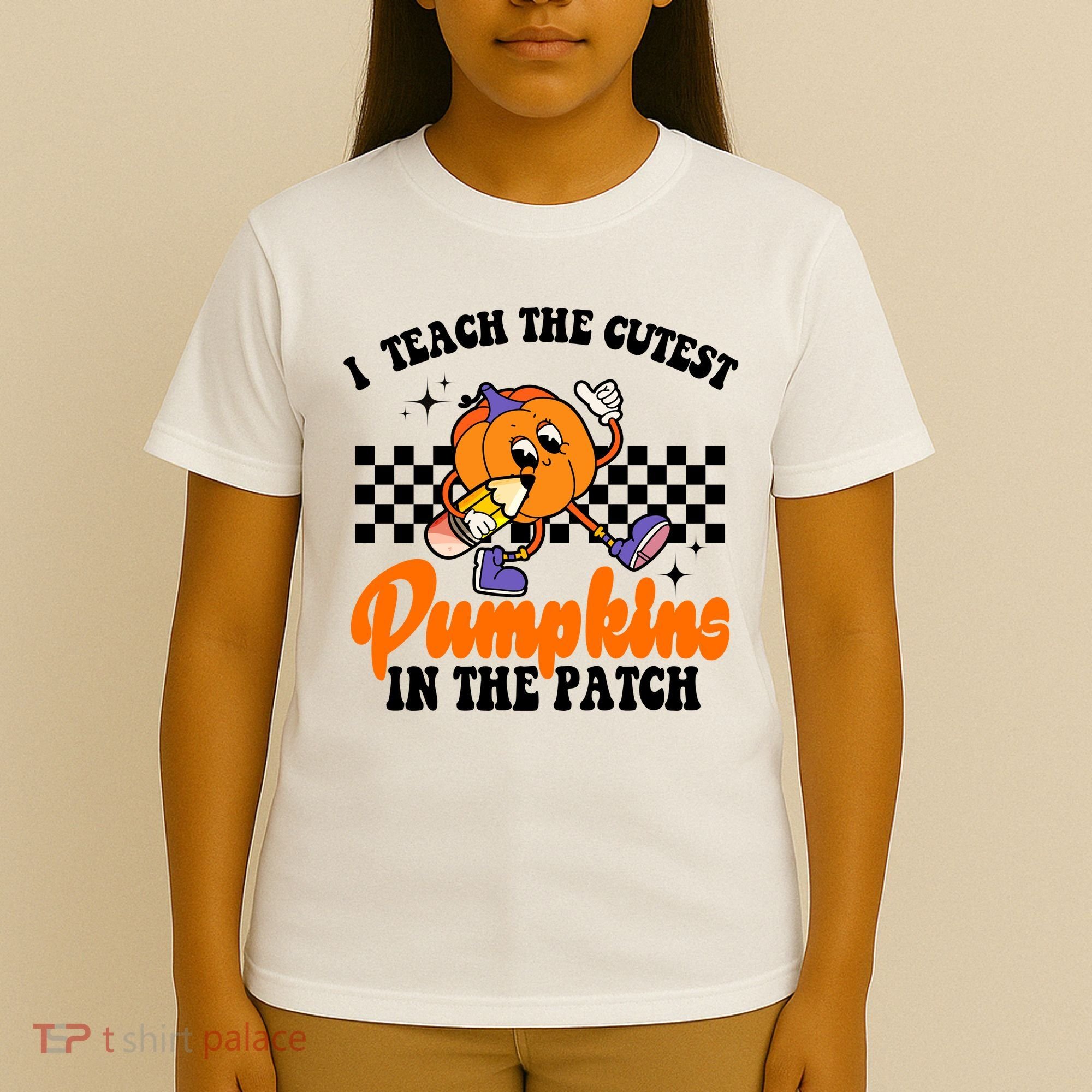 I Teach The Cutest Pumpkins Retro Teacher Halloween T-Shirt
