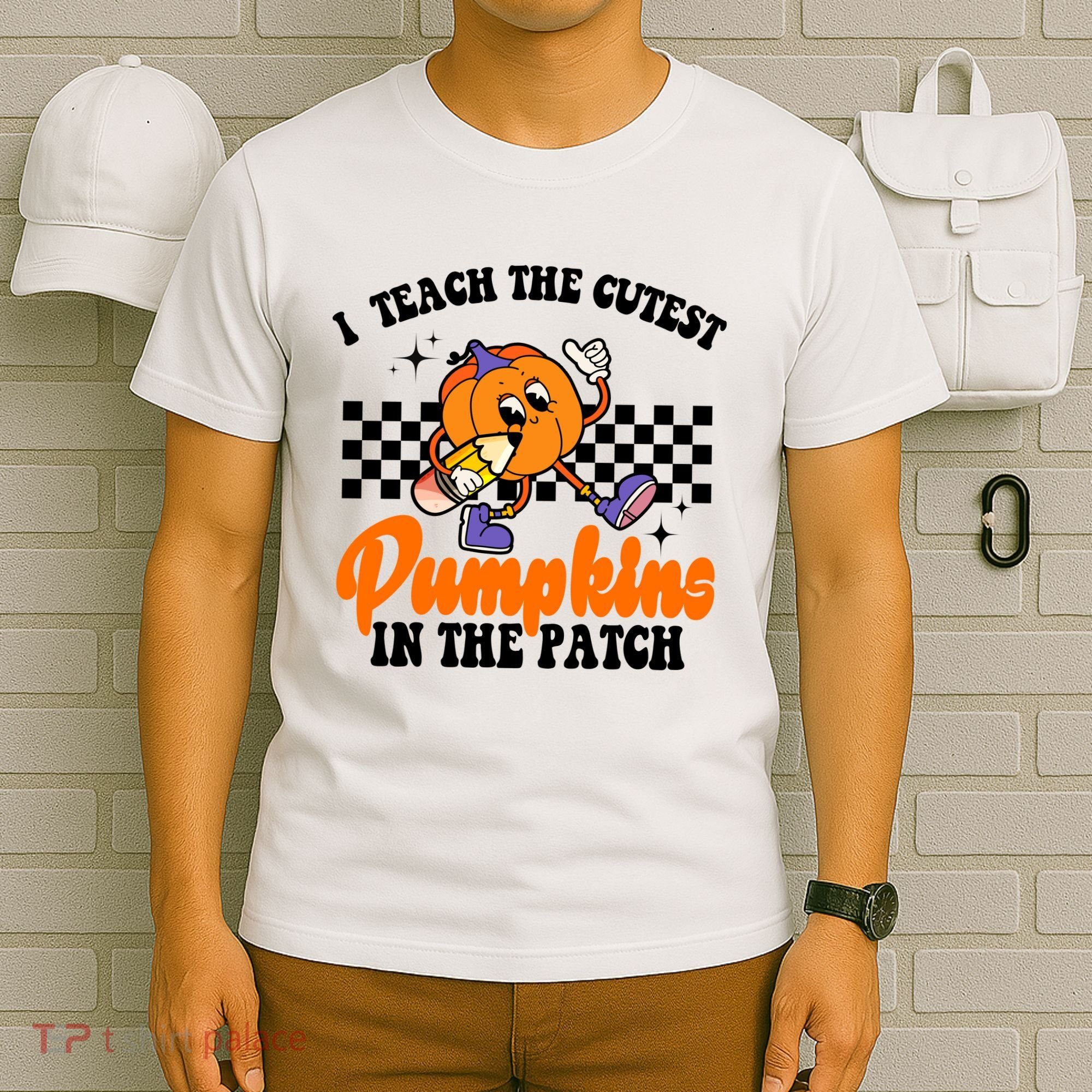 I Teach The Cutest Pumpkins Retro Teacher Halloween T-Shirt