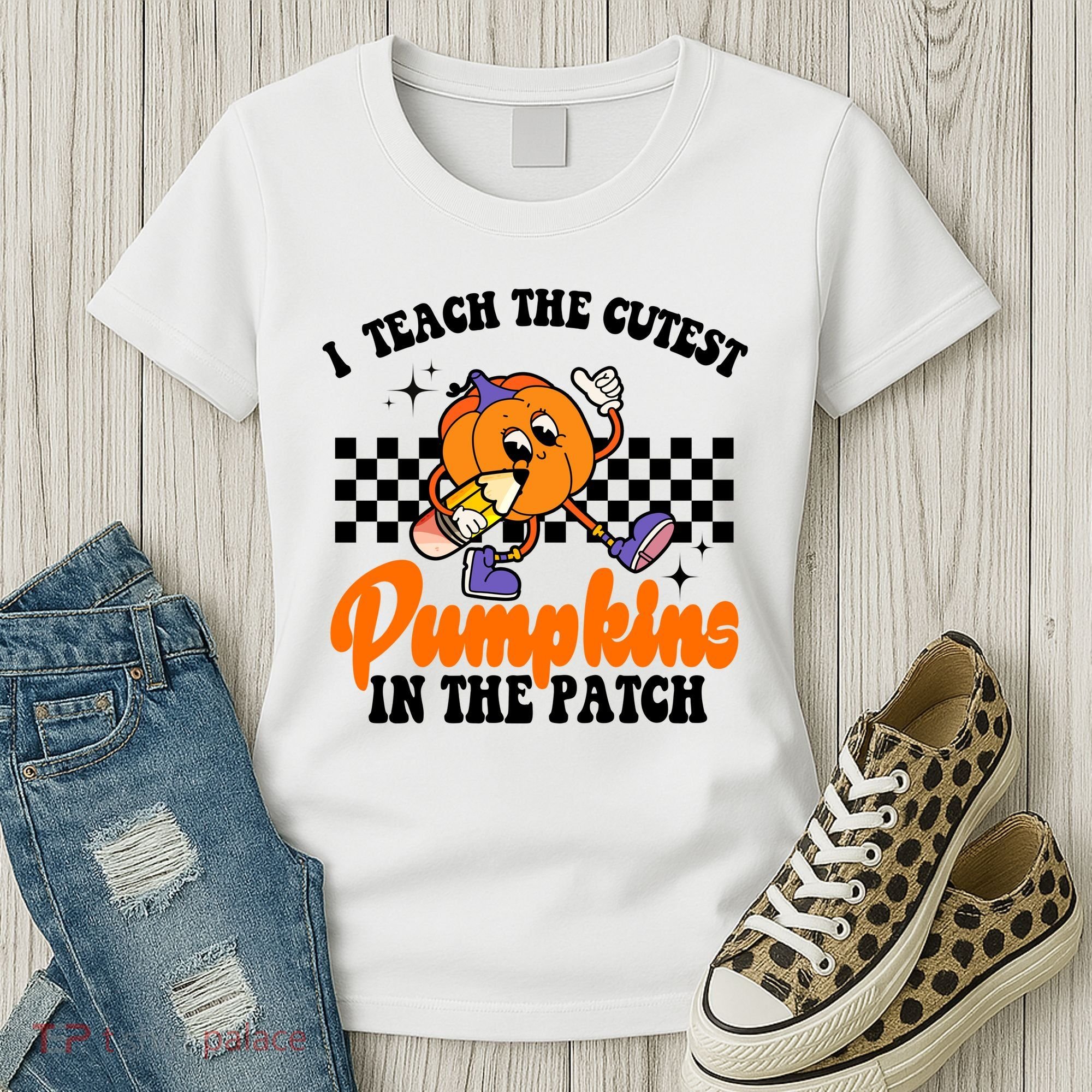 I Teach The Cutest Pumpkins Retro Teacher Halloween Women's T-Shirt