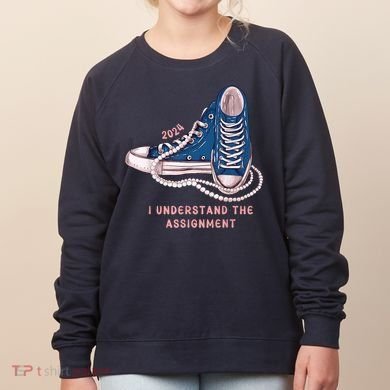 I Understand The Assignment Vote Blue Election 2024 Kamala Harris 2024 Women's Sweatshirt