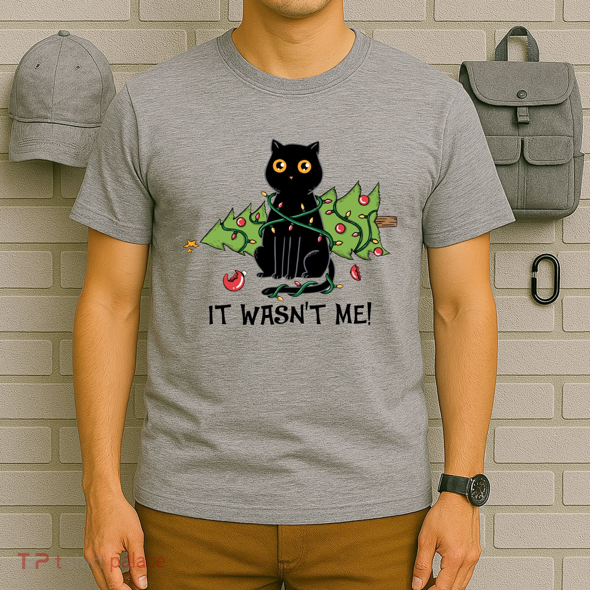 It Wasnt Me Christmas Tree Funny Cat T-Shirt