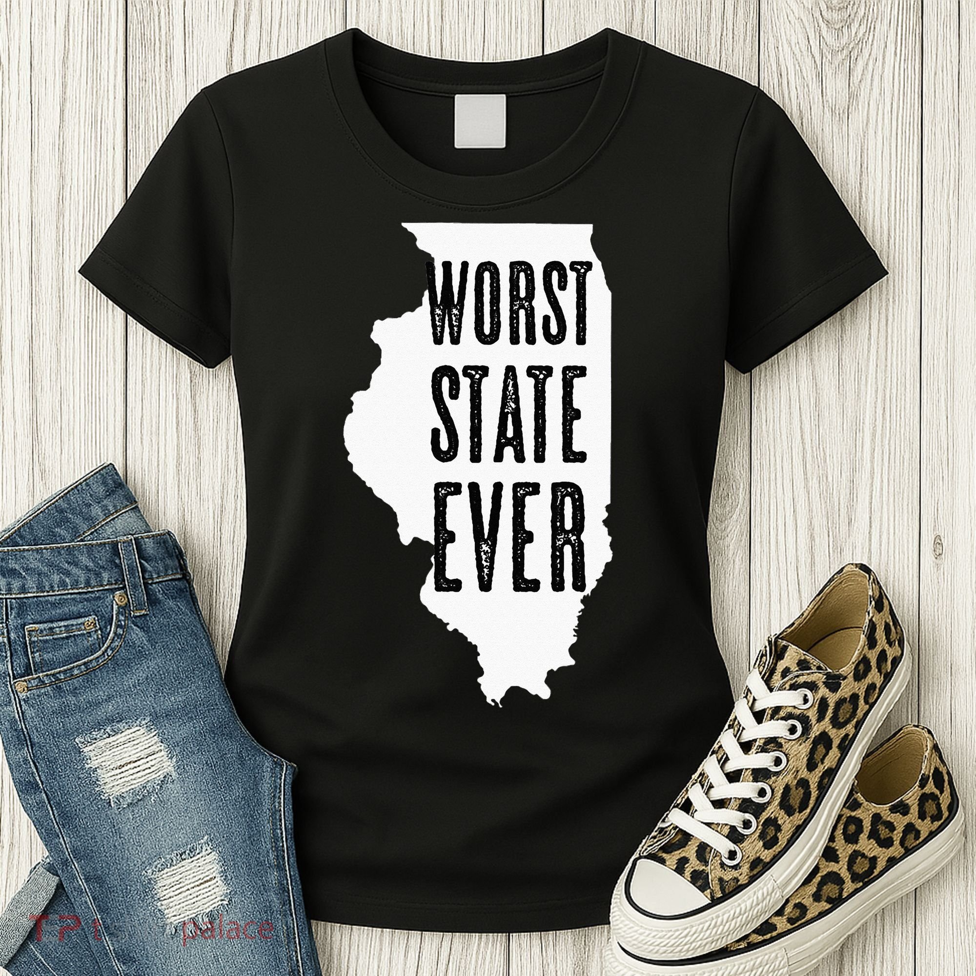 Illinois Worst State Ever IL Sucks Funny Graphic Women's T-Shirt