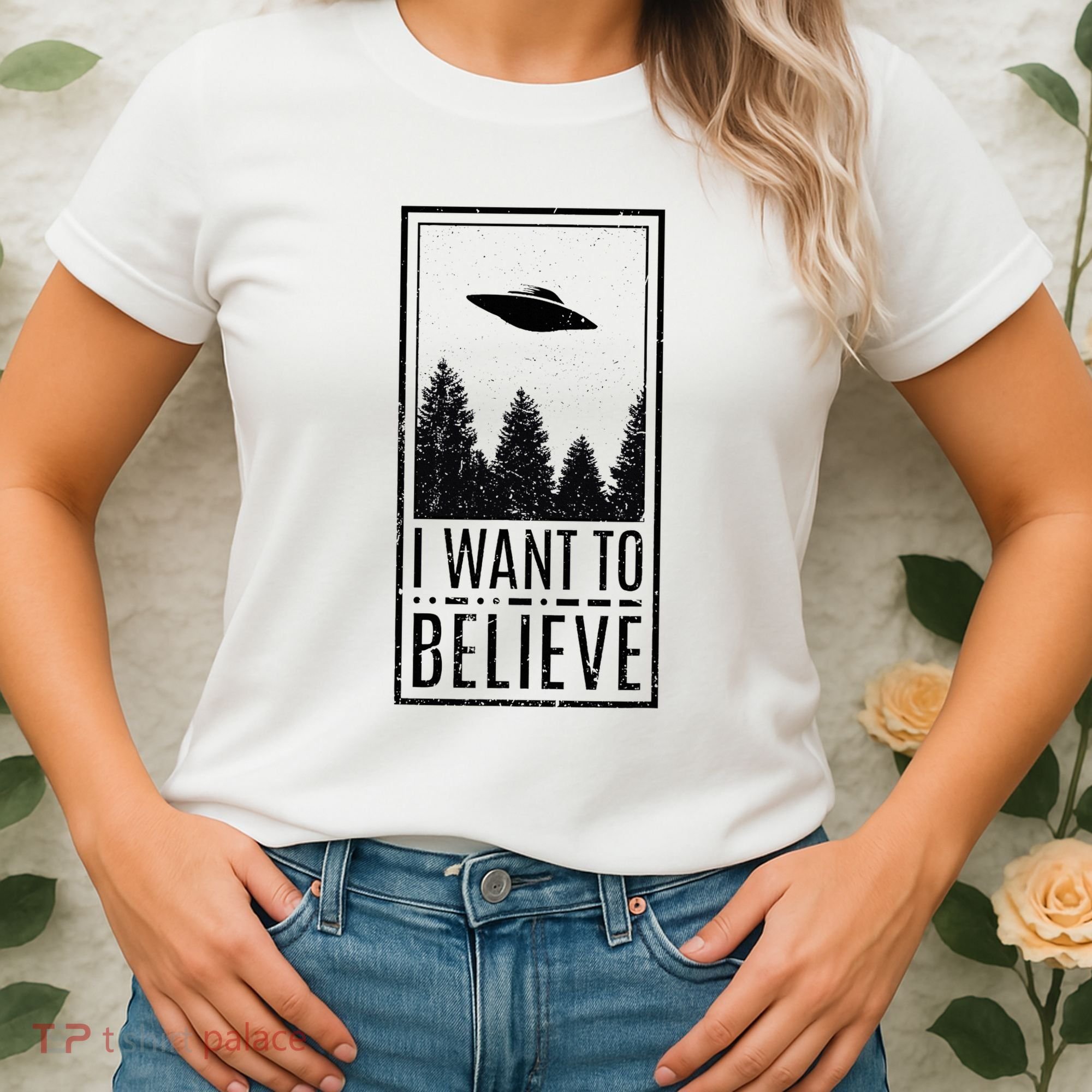 I Want To Believe Ufo Believer Alien Conspiracy Women's T-Shirt