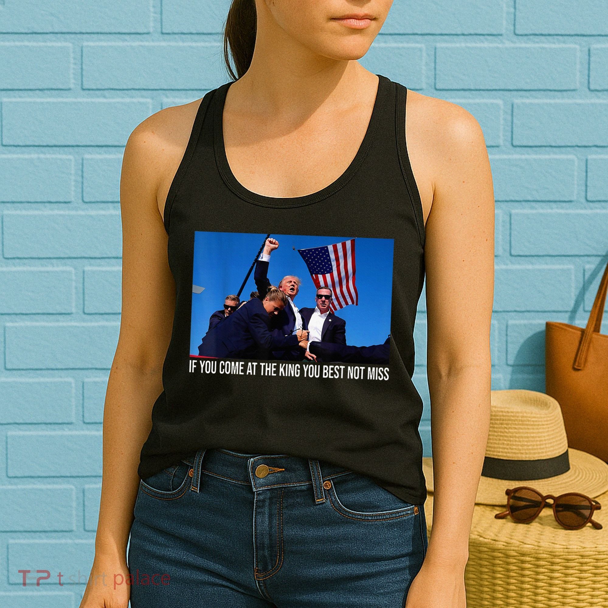 If You Come At The King You Best Not Miss Trump Women's Tank Top