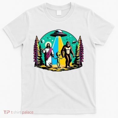 Jesus Alien Bigfoot And UfoS T-Shirt