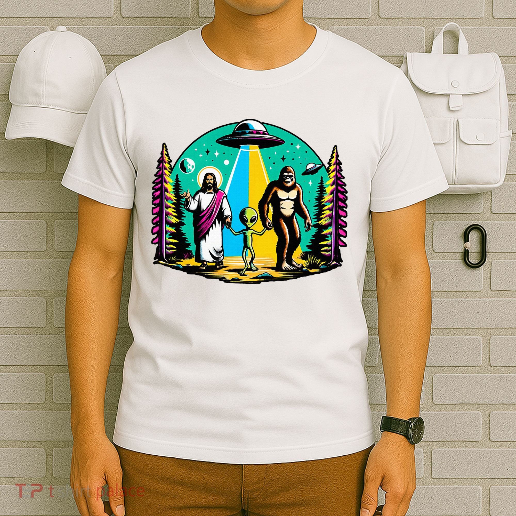 Jesus Alien Bigfoot And UfoS T-Shirt