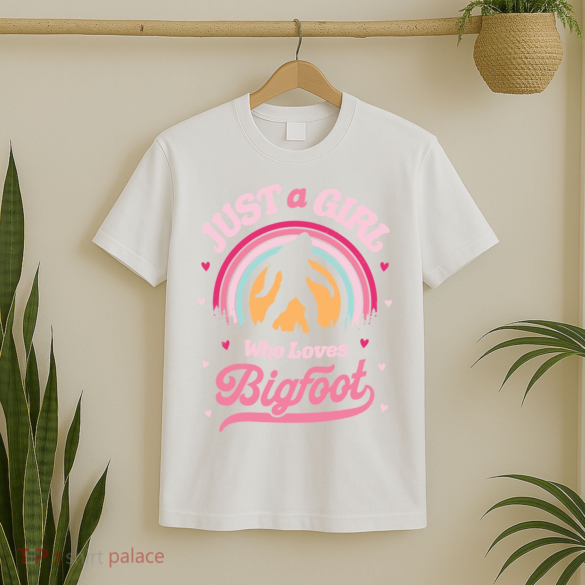 Just A Girl Who Loves Bigfoot Funny Funny Funny Bigfoot T-Shirt
