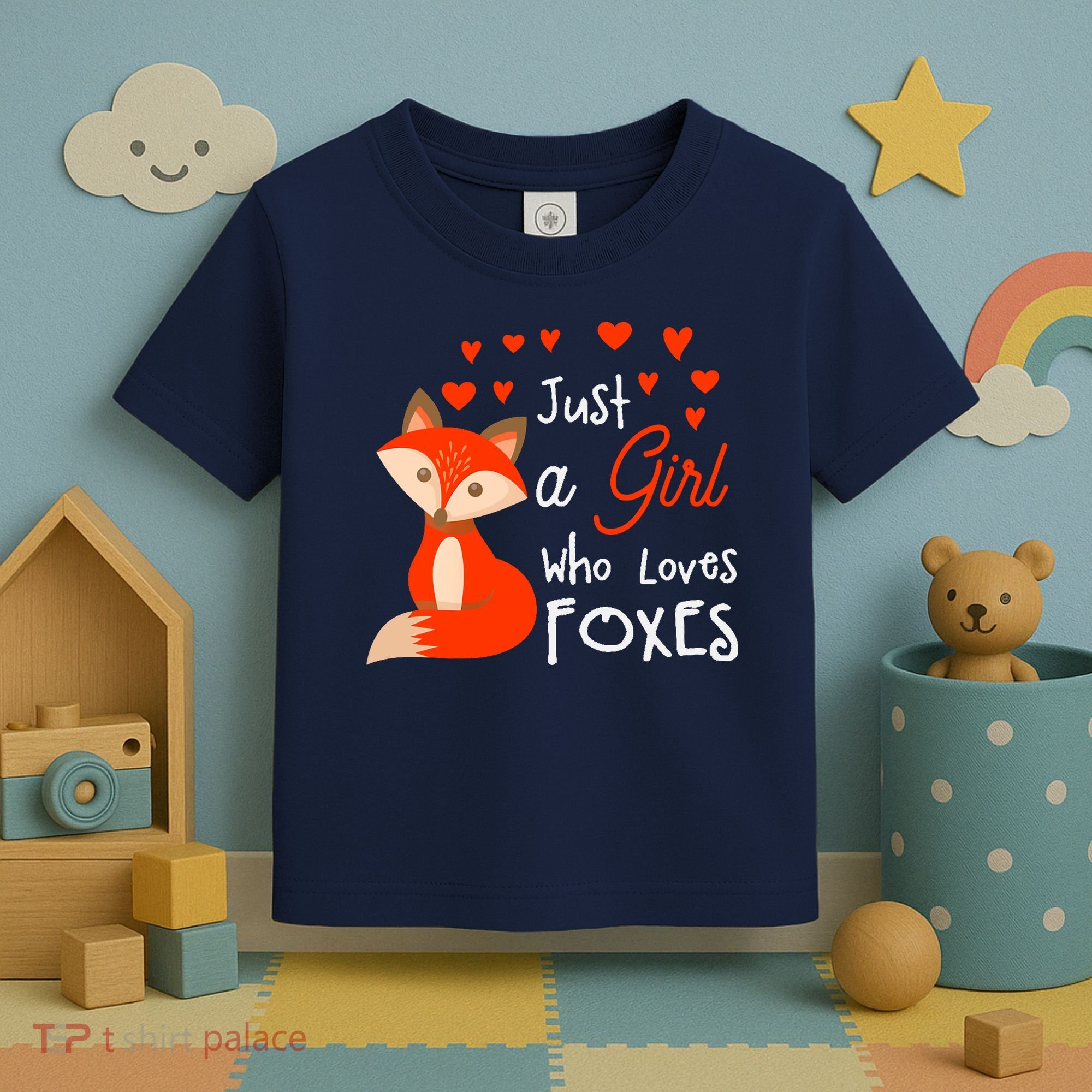 Just a girl who loves foxes - Cute looking fox Toddler T-Shirt
