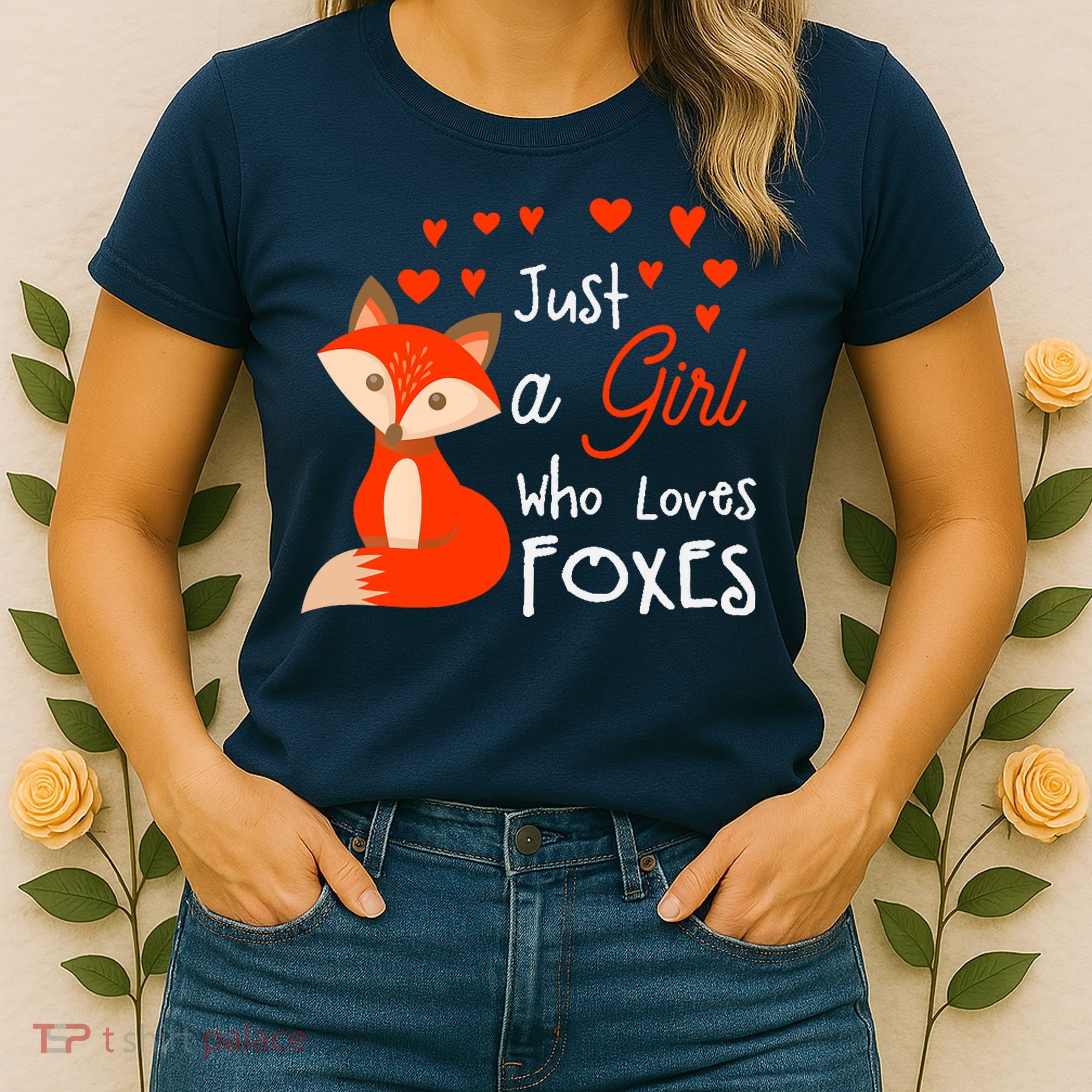 Just a girl who loves foxes - Cute looking fox Women's T-Shirt
