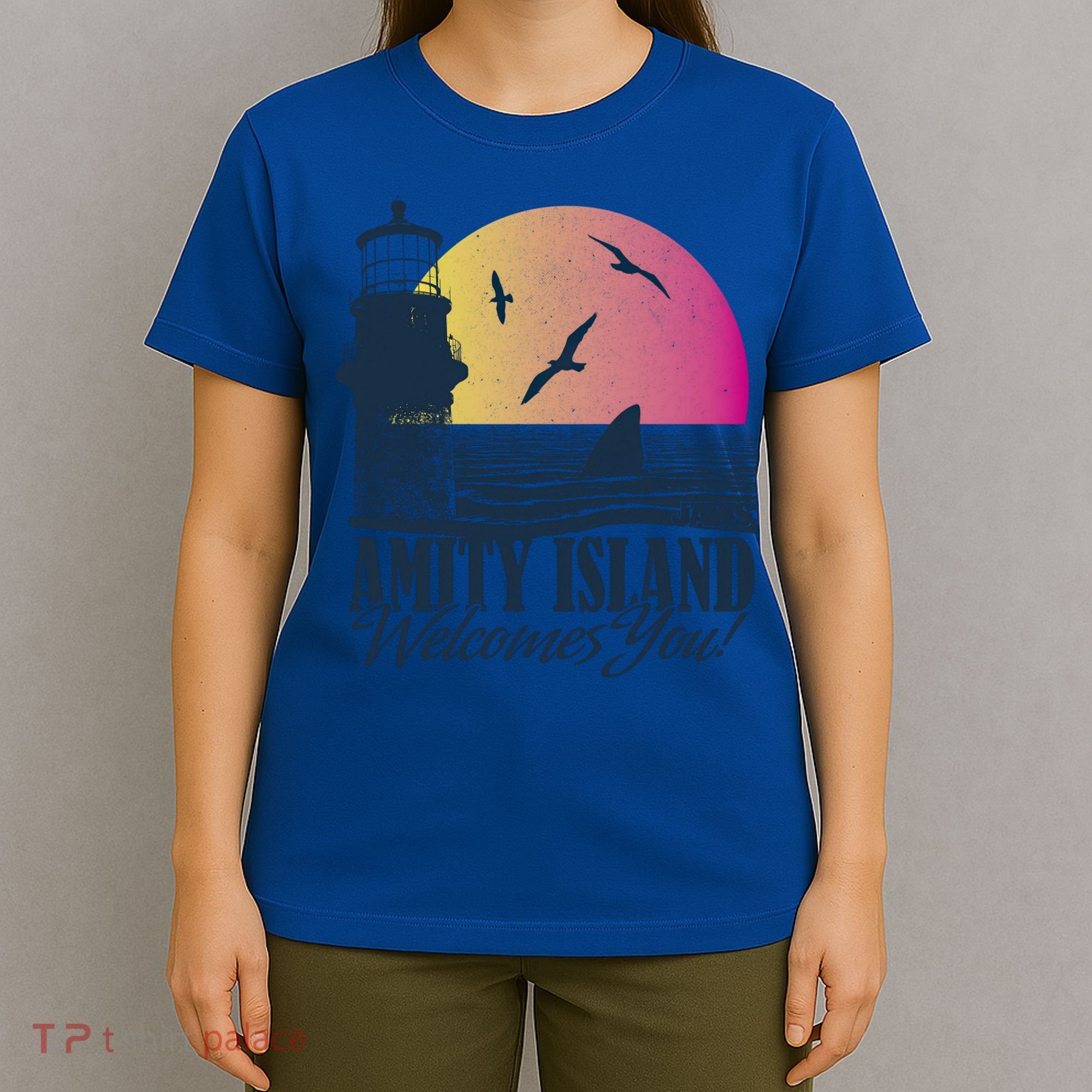 Jaws Amity Island Welcomes You Sunset Great Gift T-Shirt