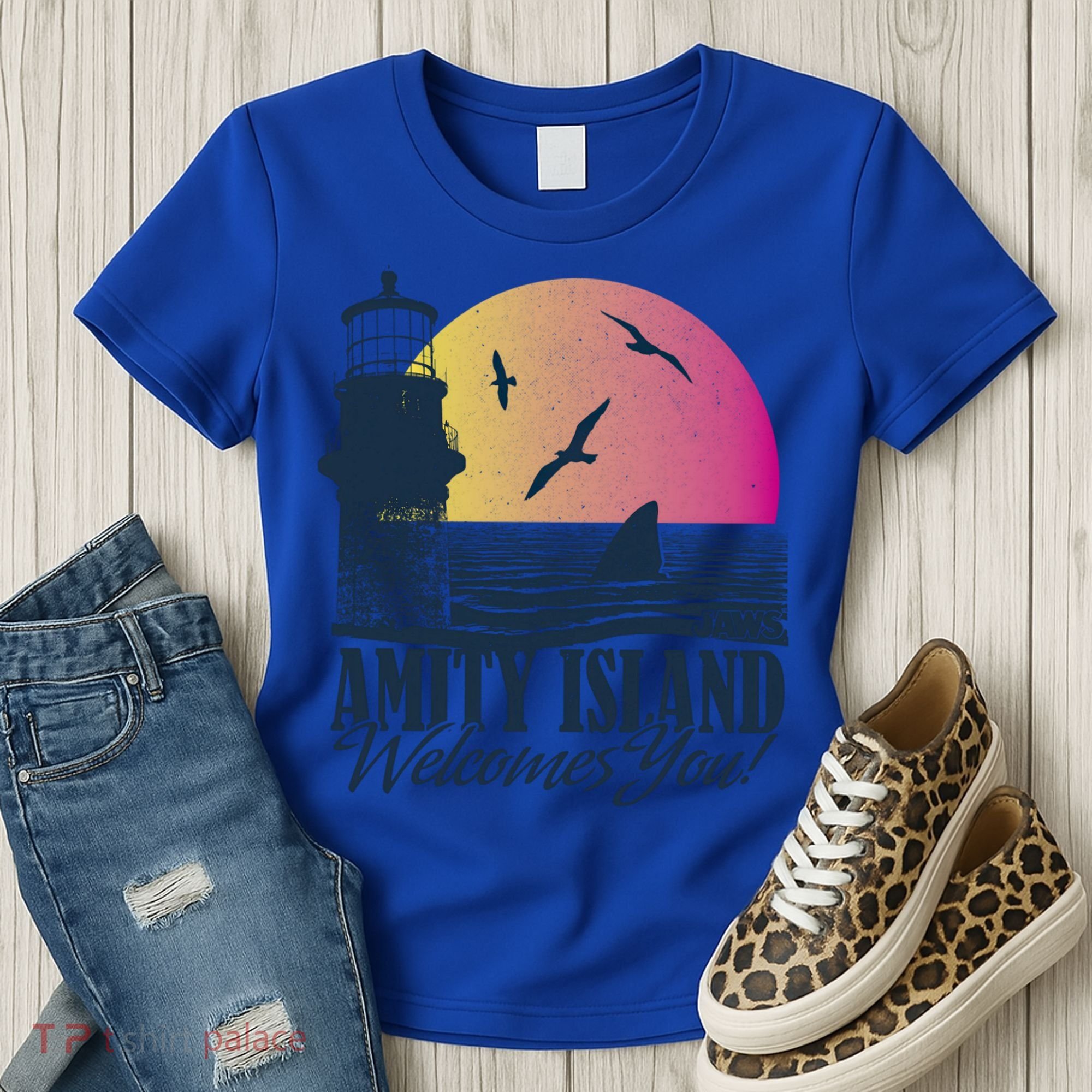 Jaws Amity Island Welcomes You Sunset Great Gift Women's T-Shirt