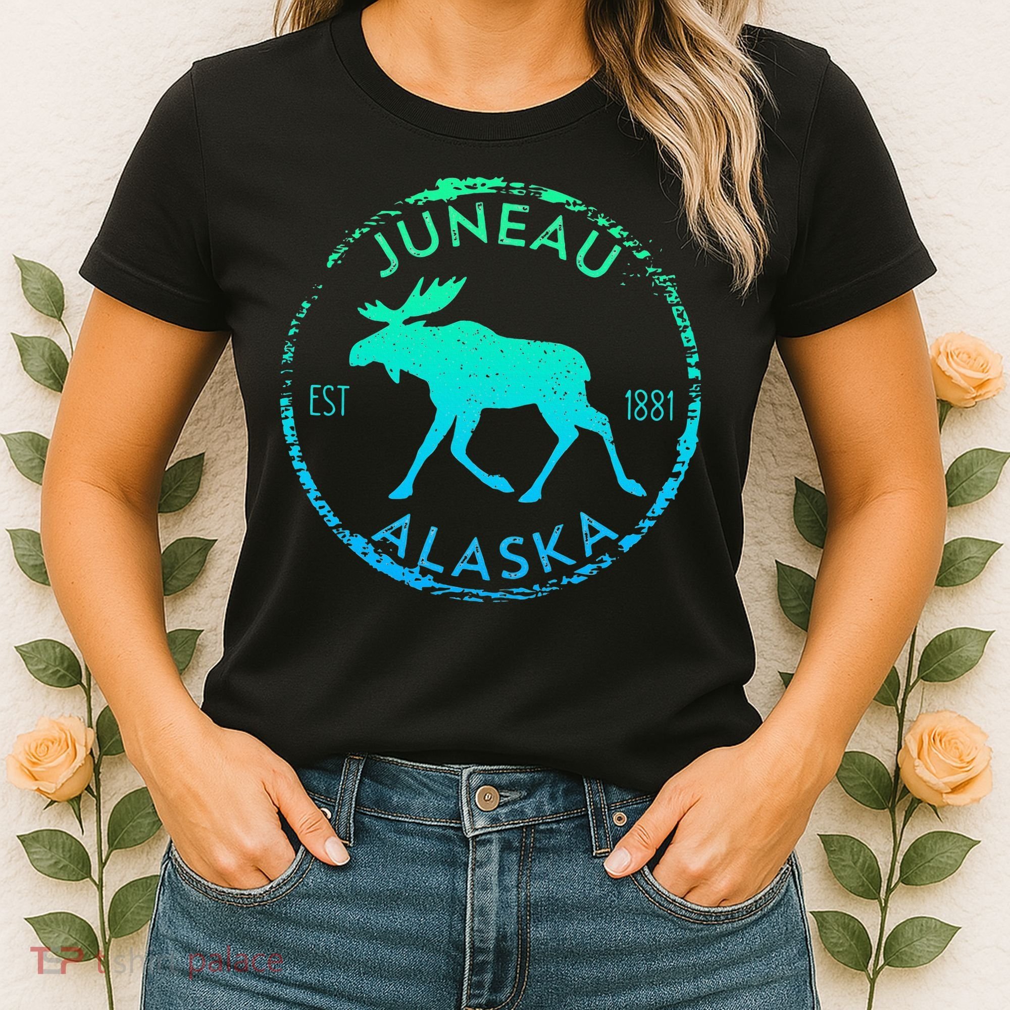 Juneau Alaska Moose Gradient Distressed Souvenir Women's T-Shirt