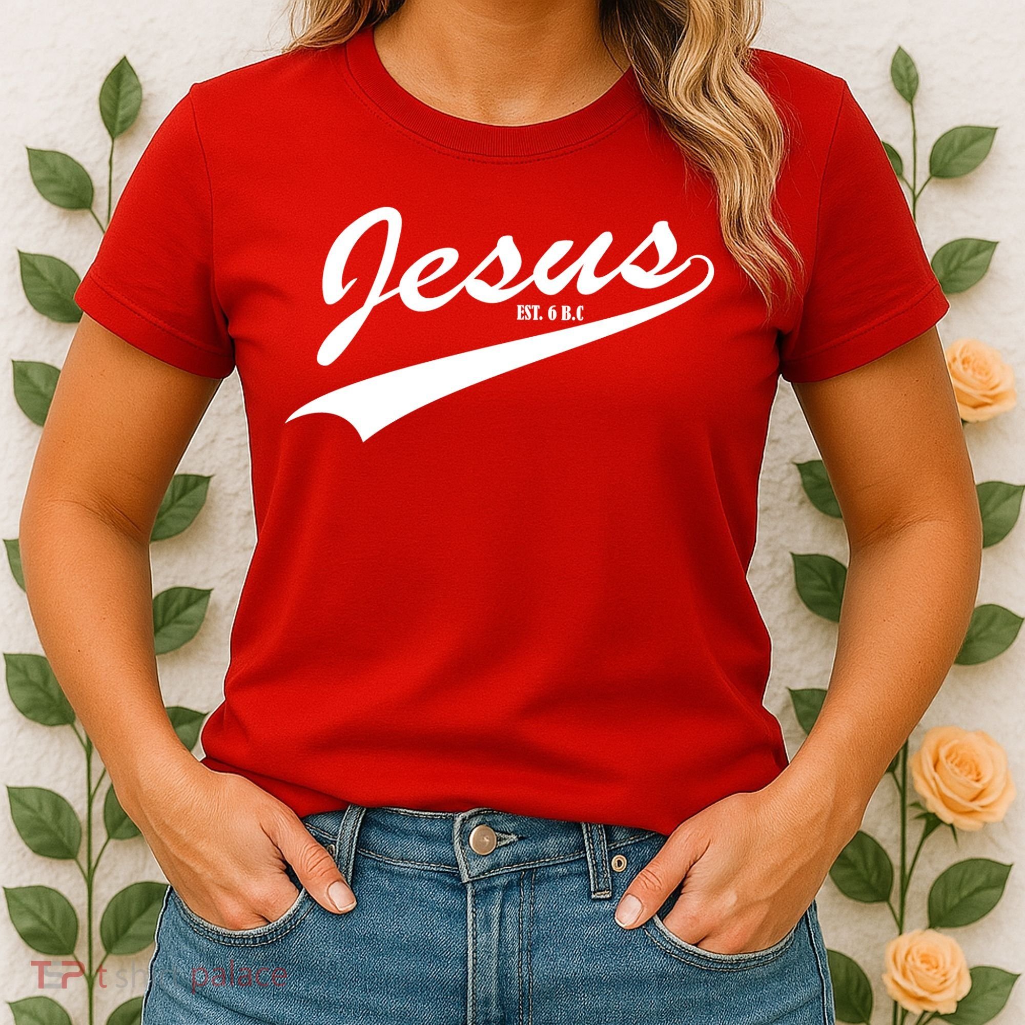 Jesus Est Women's T-Shirt