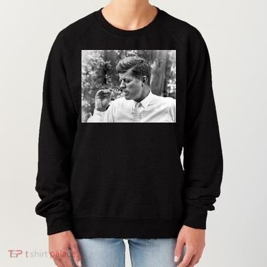 John F Kennedy Smoking Women's Sweatshirt