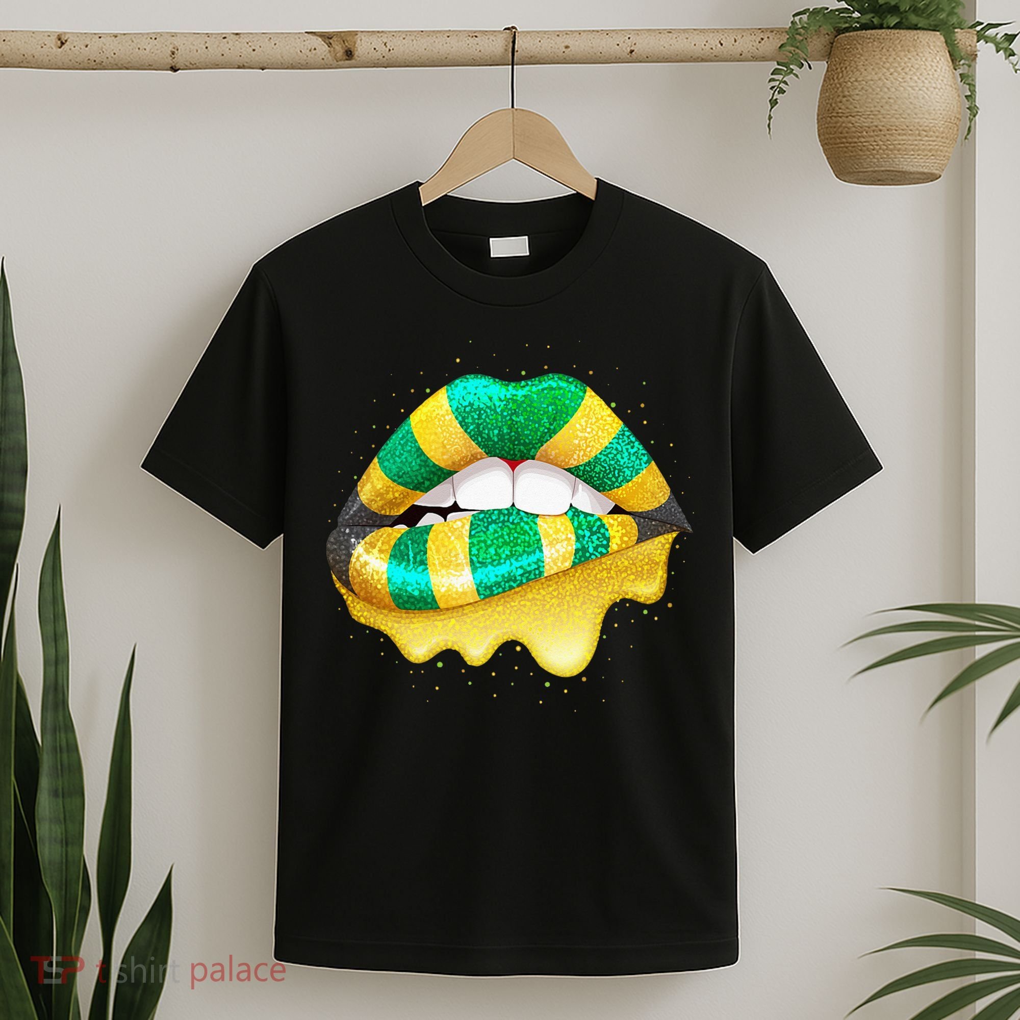 Jamaican Flag Lips Women Jamaica T-Shirt