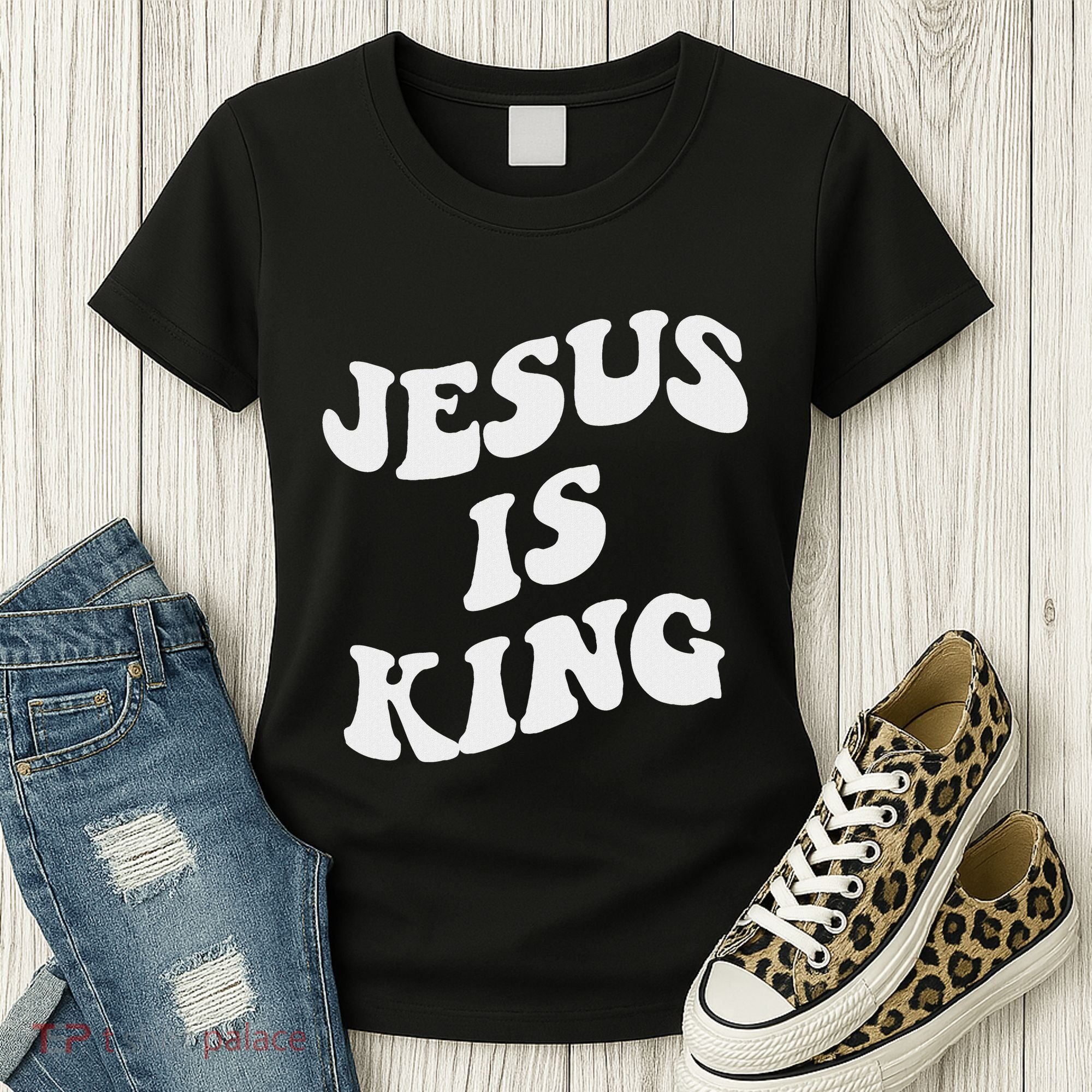 Jesus Is King Aesthetic Trendy Women's T-Shirt