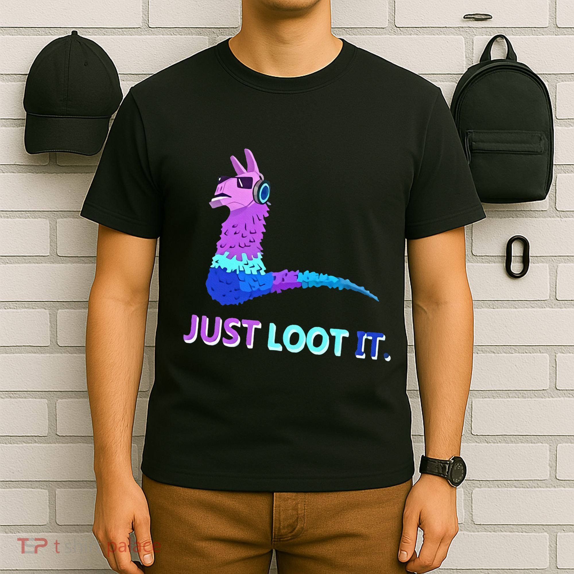 Just Loot It Llama Outfit For Teen Gamers T-Shirt