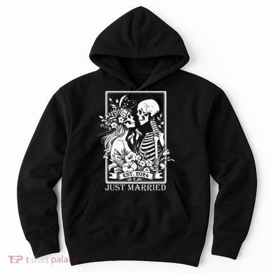 Just Married Est 2024 Halloween Skeleton Couples Hoodie