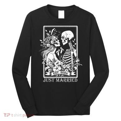 Just Married Est 2024 Halloween Skeleton Couples Long Sleeve Shirt