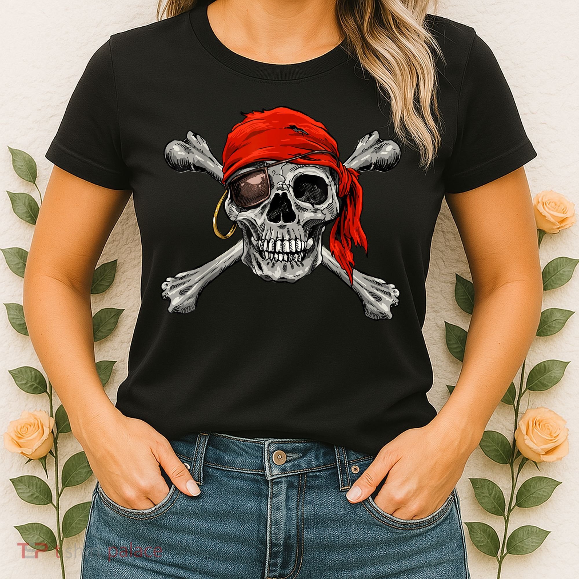 Jolly Roger Pirate Skull & Crossbones Halloween Women's T-Shirt