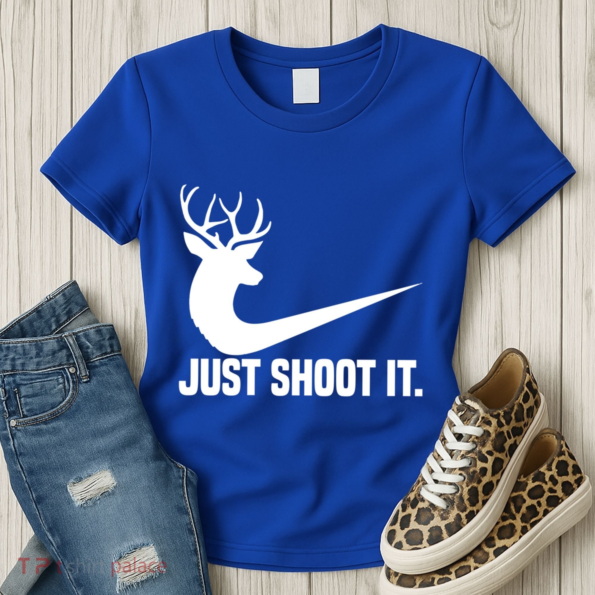 Just Shoot It Funny Deer Hunting Xmas HunterS Humor Gift Women's T-Shirt