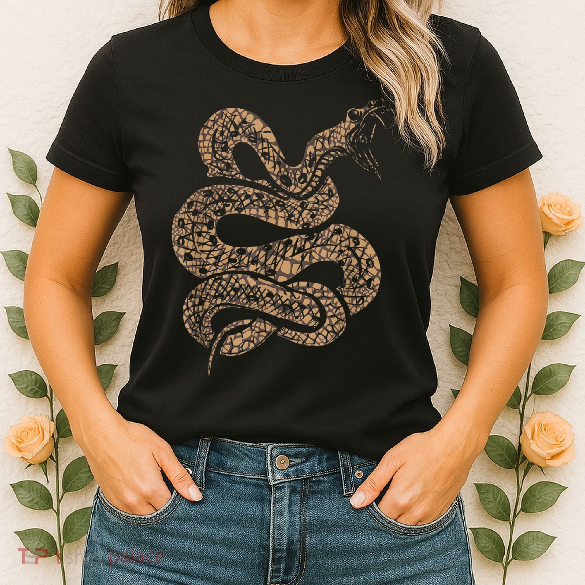 King Cobra Hissing Distressed Snake Lover Gift Women's T-Shirt