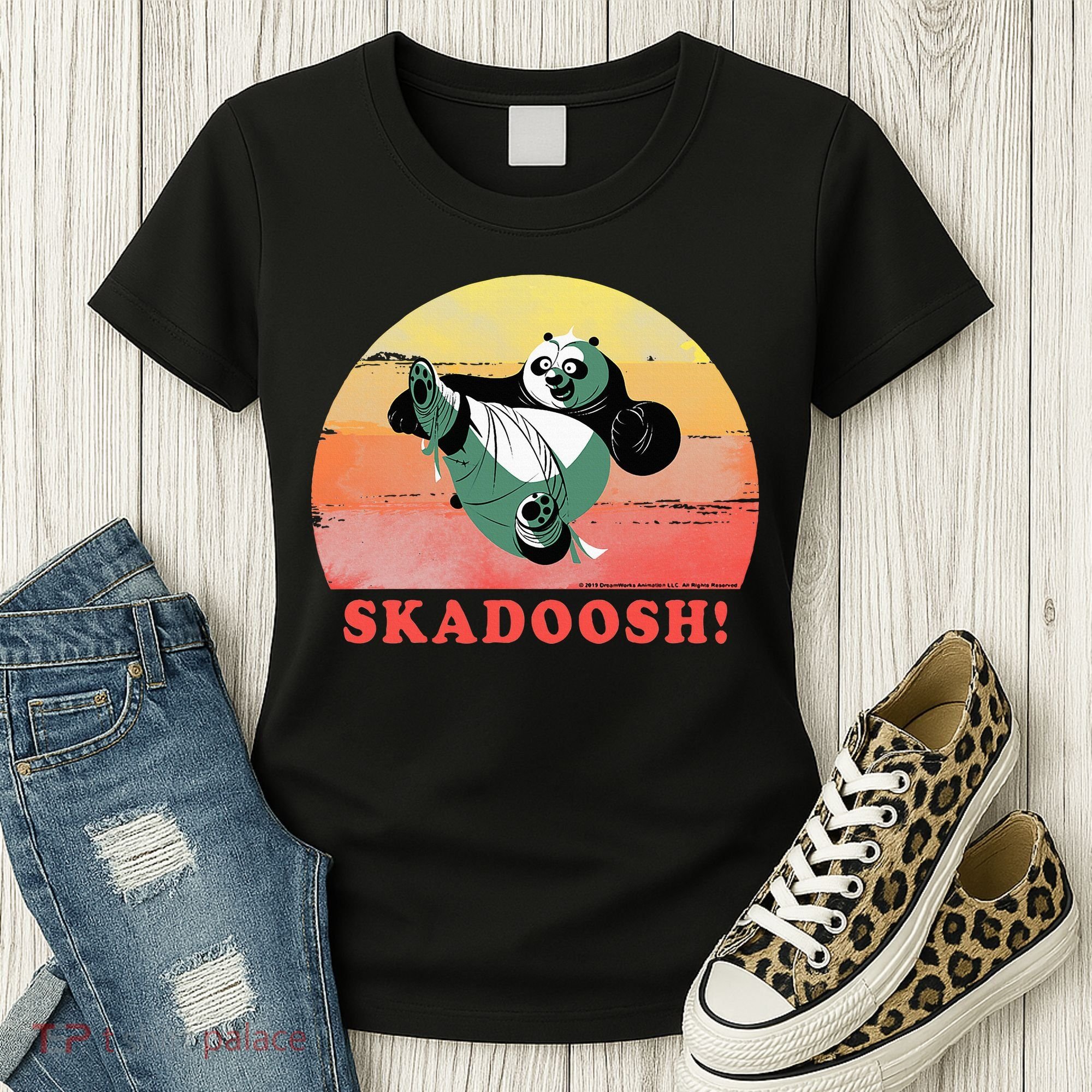 Kung Fu Panda Skadoosh Circle Portrait Women's T-Shirt