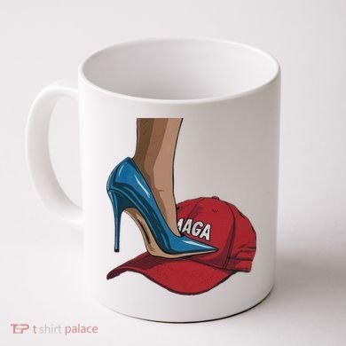 Kamala Harris Heels Stepping On Maga Hat Harris Walz 2024 Coffee Mug