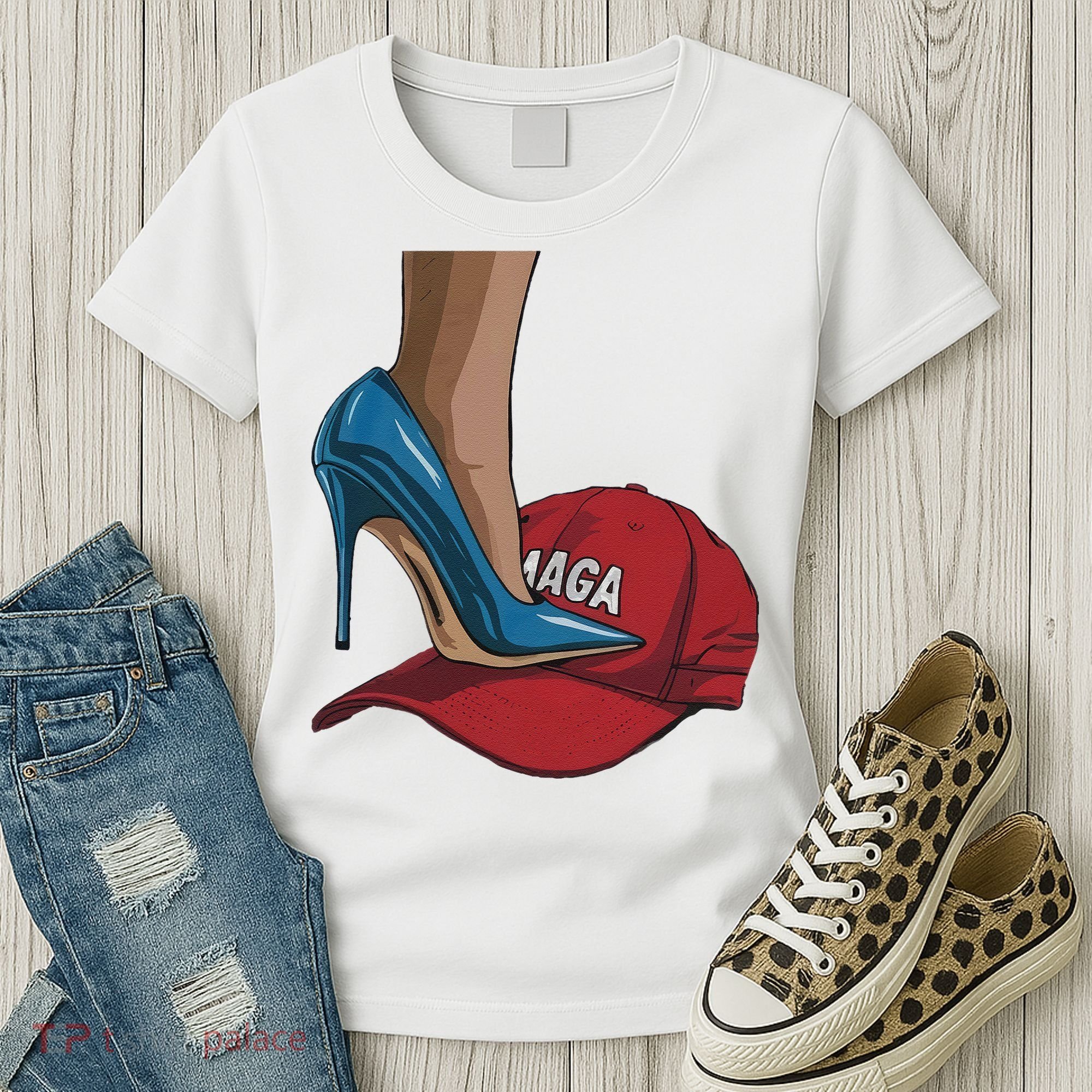 Kamala Harris Heels Stepping On Maga Hat Harris Walz 2024 Women's T-Shirt