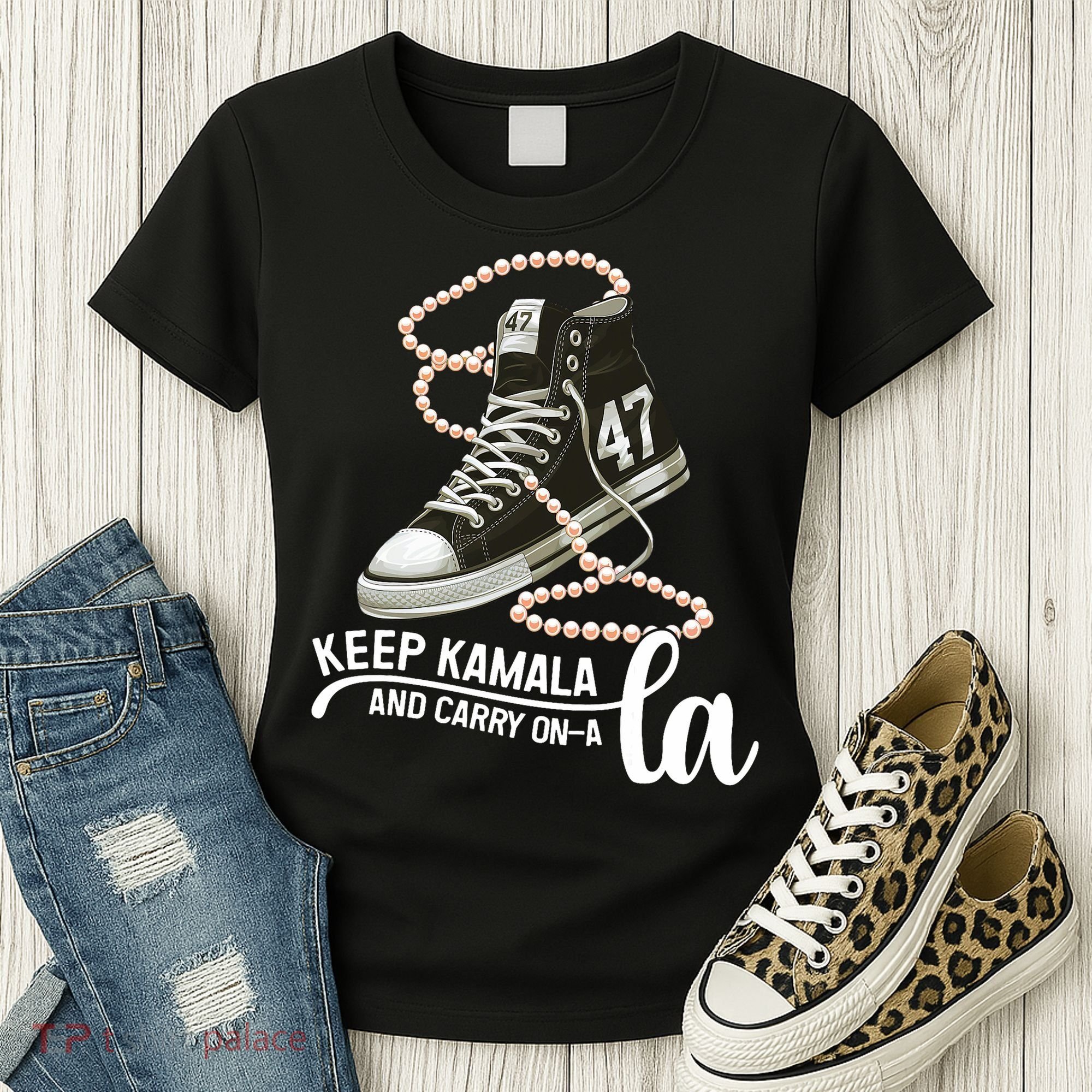 Keep Kamala And Carry Onala Kamala Harris President 2024 Women's T-Shirt