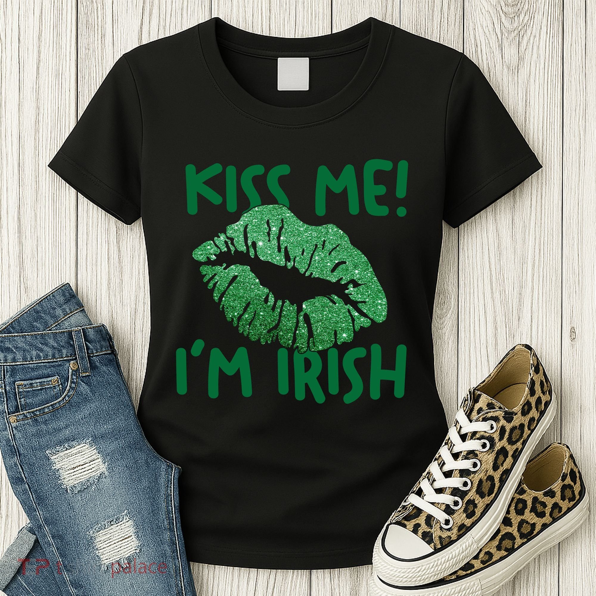 Kiss Me Im Irish St Patricks Day Women's T-Shirt
