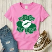 Kiss Me I'm Irish Lips Women's T-Shirt thumb 3