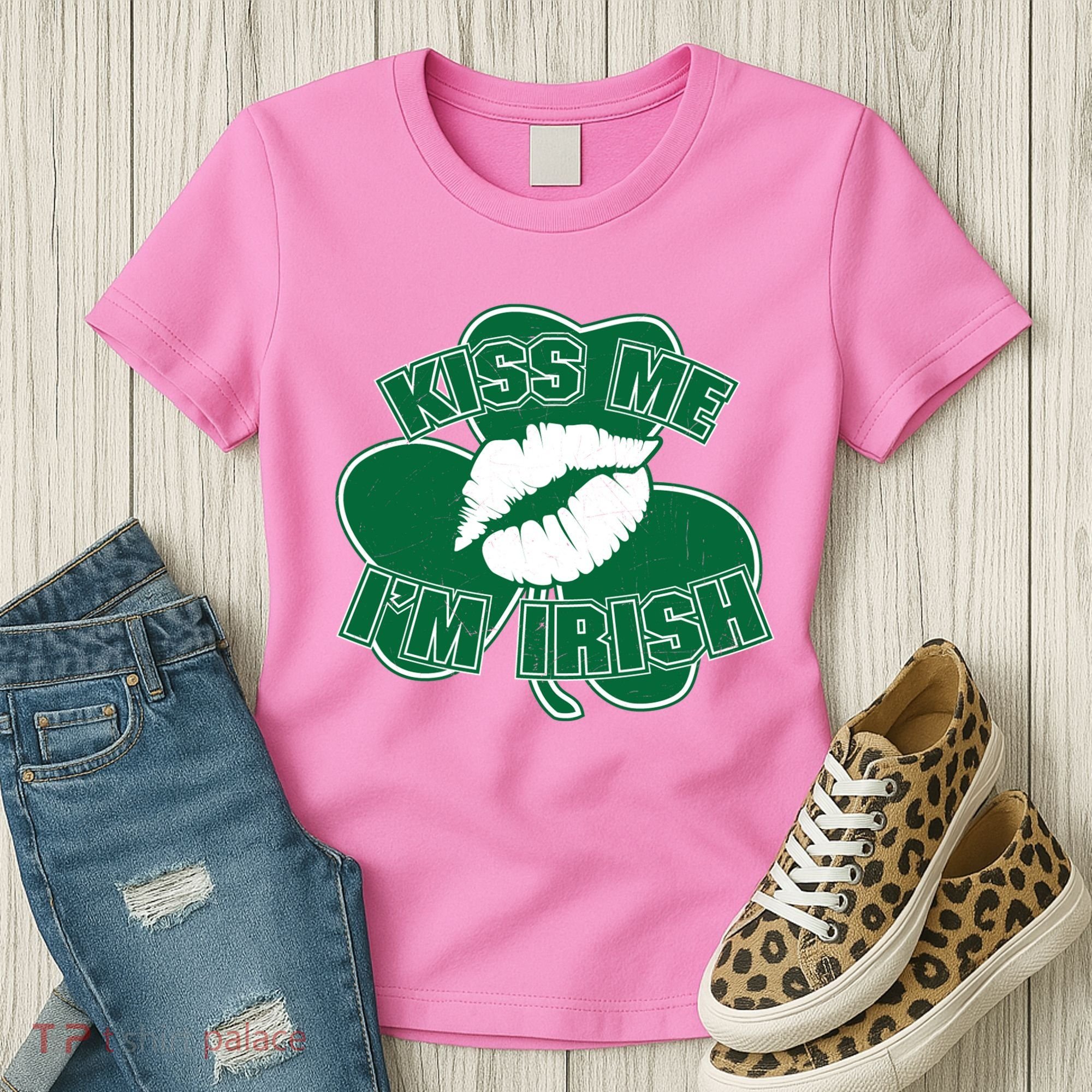 Kiss Me I'm Irish Lips Women's T-Shirt