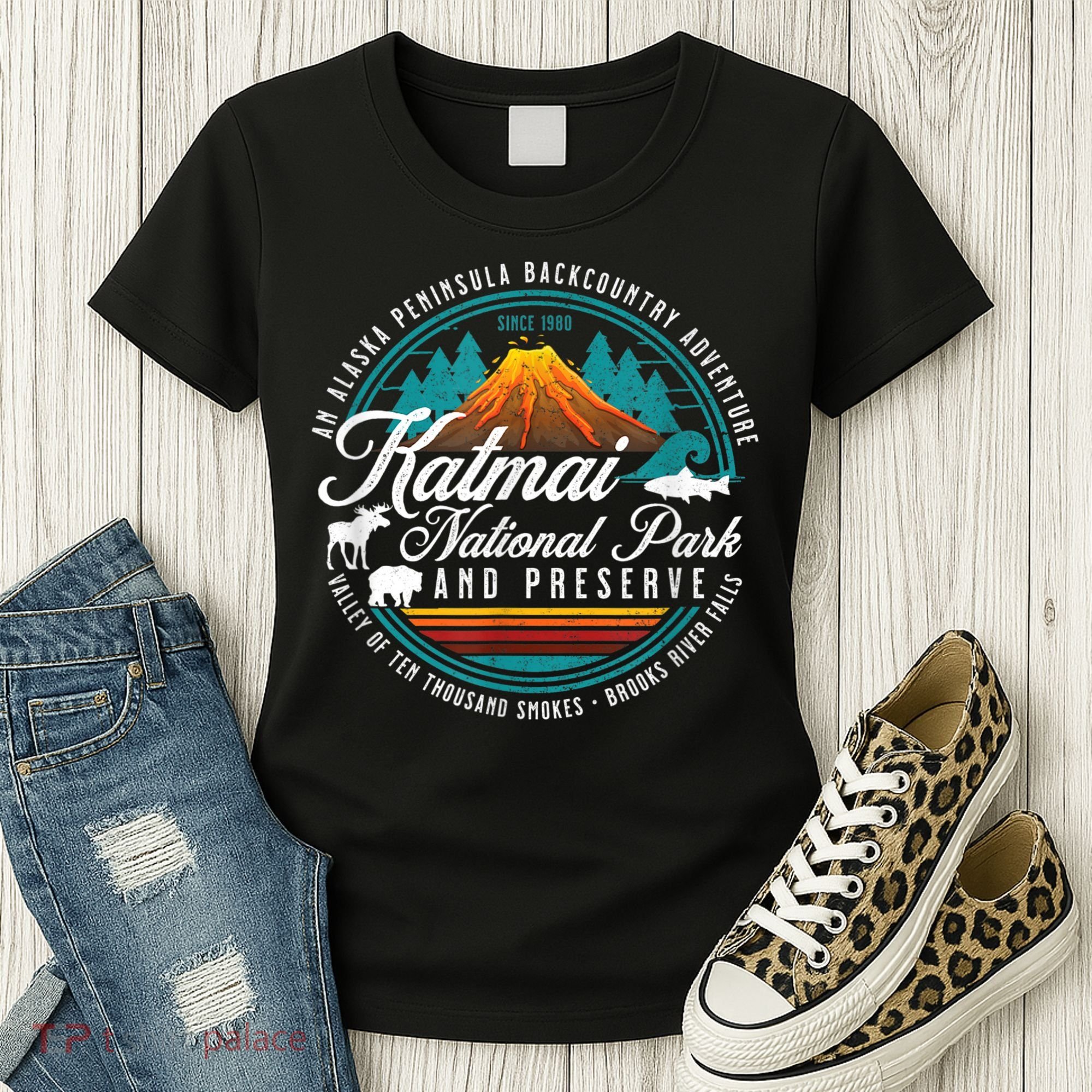 Katmai National Park Preserve Alaska Bear Watching Salmon Women's T-Shirt