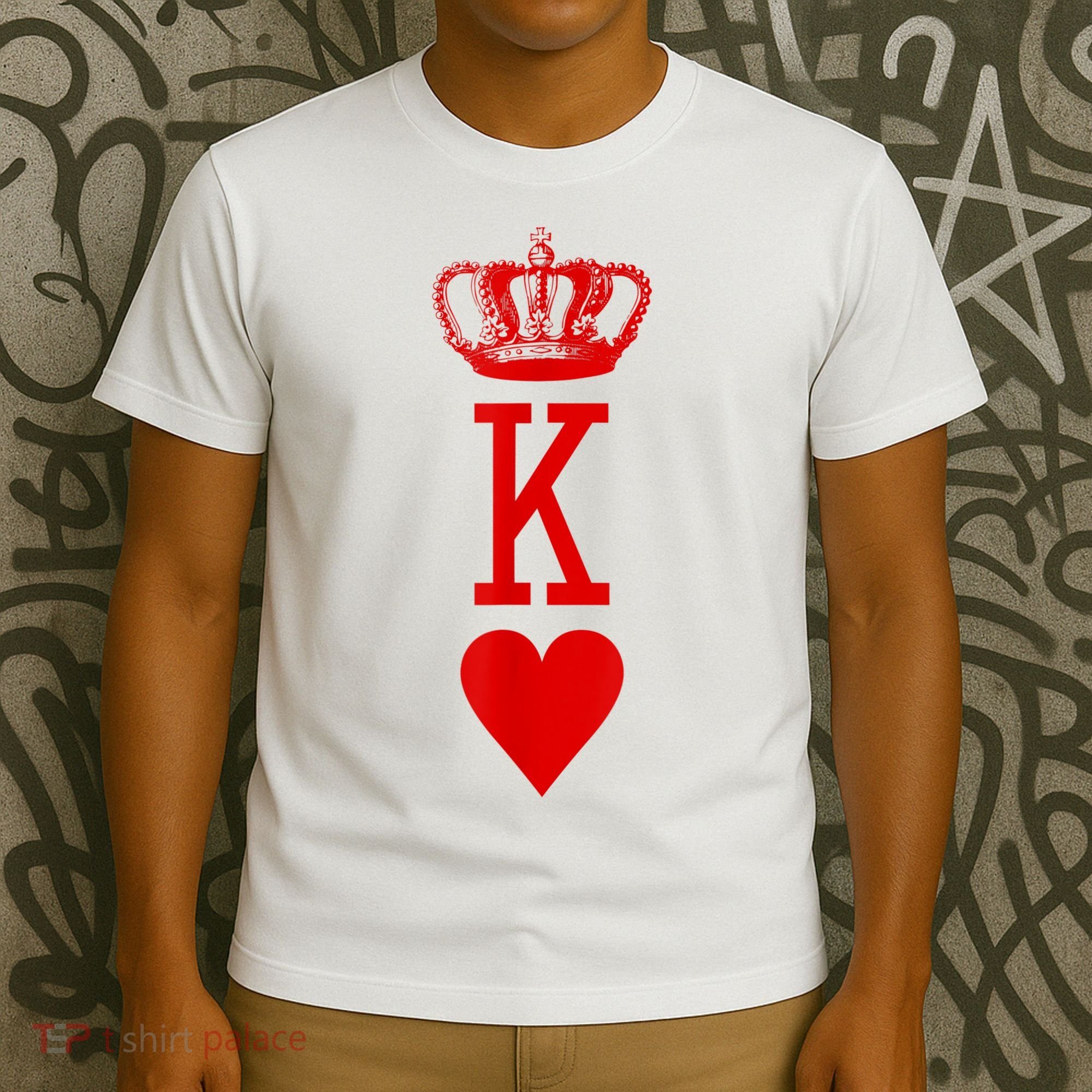 King Of Hearts Vintage Crown Engraving Card T-Shirt