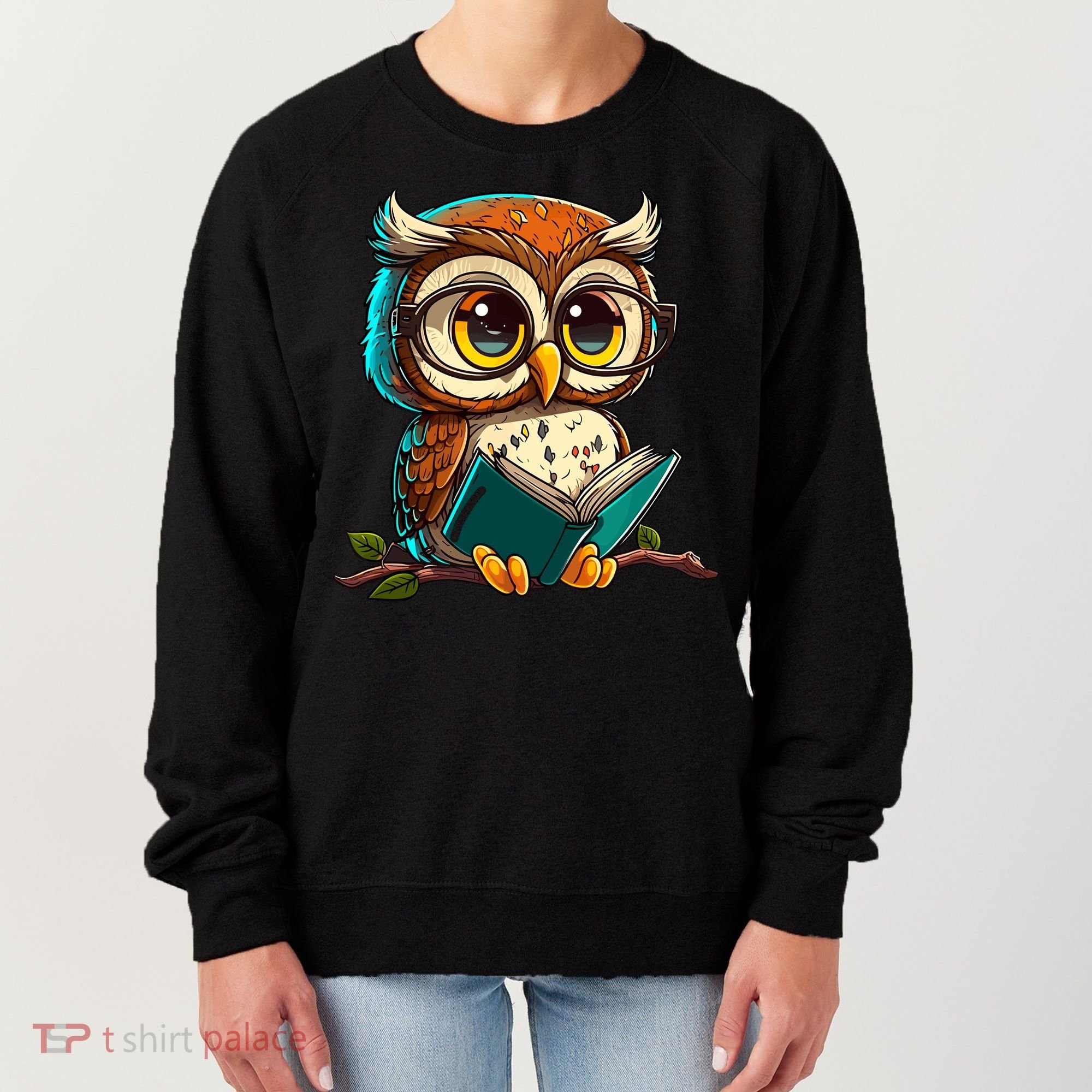Kawaii Owl Reads Book Reading Bookworm Library Book Women's Sweatshirt