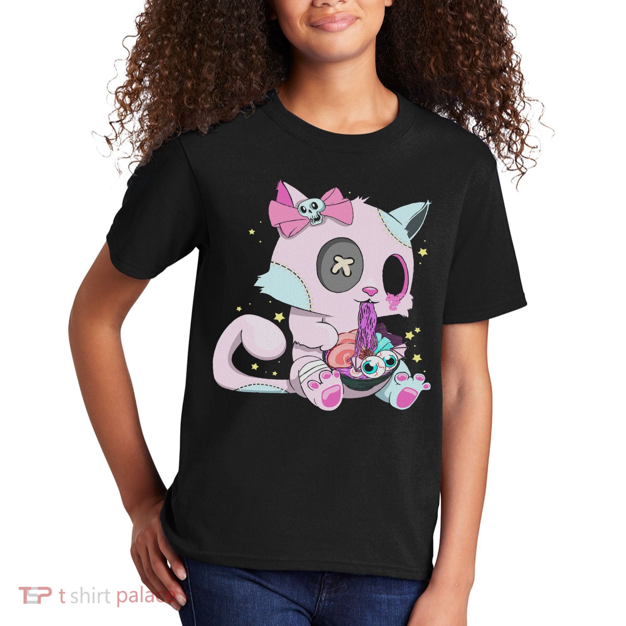 Kawaii Pastel Goth Witchy Cat Eats Ramen Cute Creepy Cat Kids T-Shirt